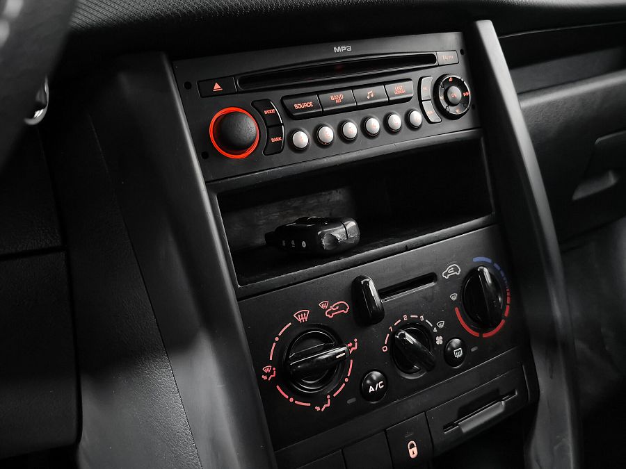 Peugeot 207 1.4 MT (90 л.с.), 2008