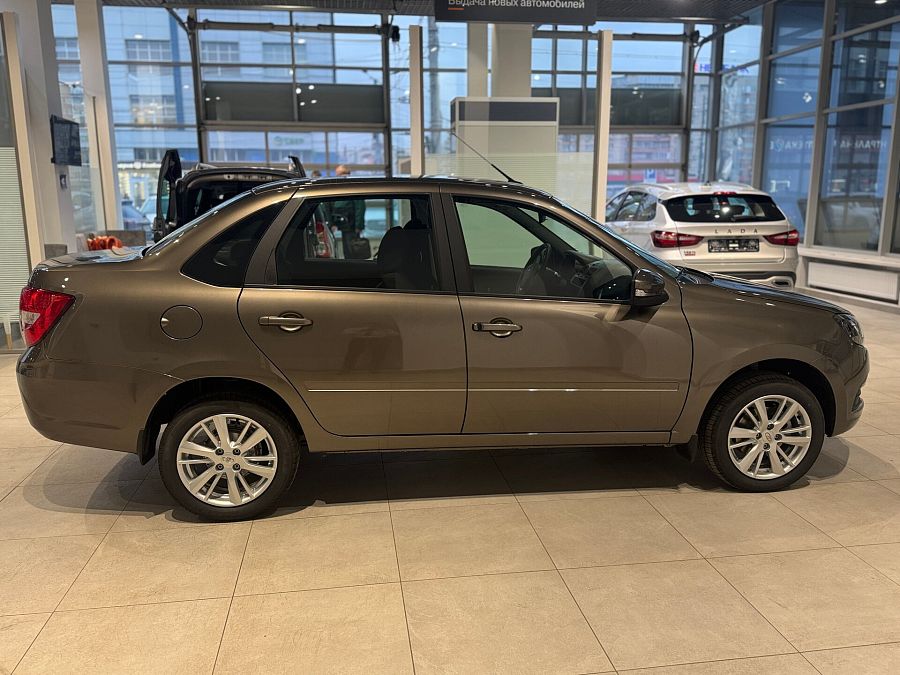 Lada (Ваз) Granta 1.6 MT (90 л.с.), 2026 Lada (Ваз) Granta 1.6 MT (90 л.с.), 2026