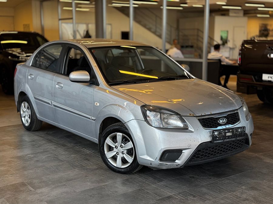 Kia Rio 1.4 MT (95 л.с.), 2011