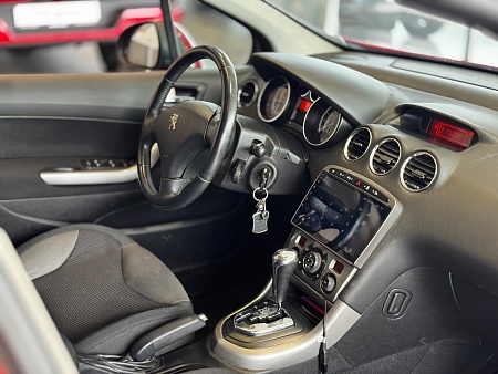 Peugeot 308 1.6 AT (120 л.с.), 2011 Peugeot 308 1.6 AT (120 л.с.), 2011