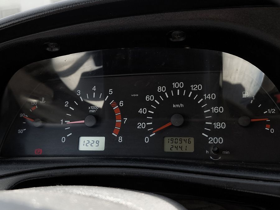 Chevrolet Niva 1.7 MT (80 л.с.) 4WD, 2011 Chevrolet Niva 1.7 MT (80 л.с.) 4WD, 2011