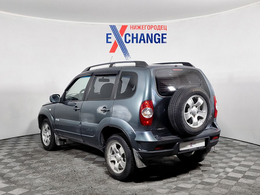 Chevrolet Niva 1.7 MT (80 л.с.) 4WD, 2011 Chevrolet Niva 1.7 MT (80 л.с.) 4WD, 2011