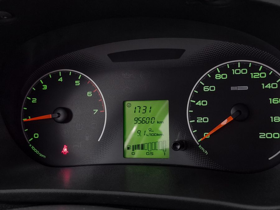Lada (Ваз) Granta 1.6 MT (87 л.с.), 2013