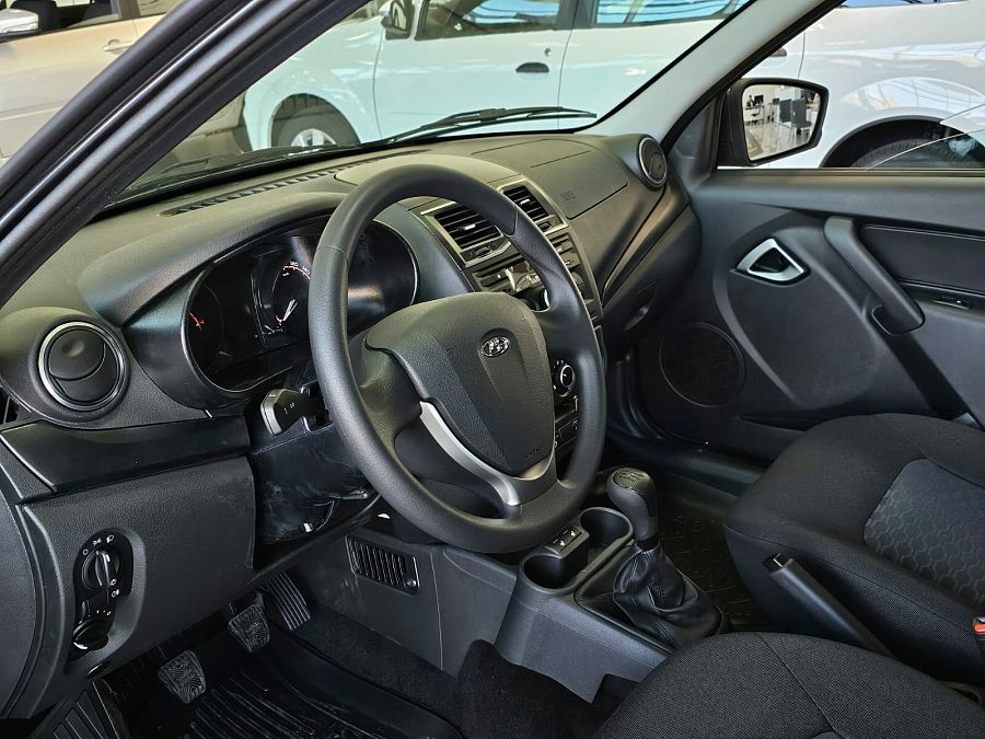 Lada (Ваз) Granta 1.6 MT (90 л.с.), 2026 Lada (Ваз) Granta 1.6 MT (90 л.с.), 2026
