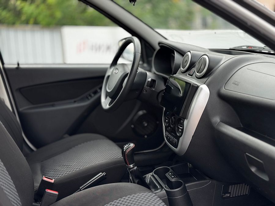 Lada (Ваз) Granta 1.6 MT (106 л.с.), 2015 Lada (Ваз) Granta 1.6 MT (106 л.с.), 2015