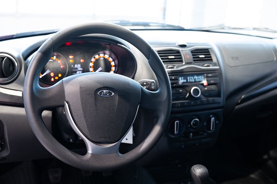 Lada (Ваз) Granta 1.6 MT (90 л.с.), 2026