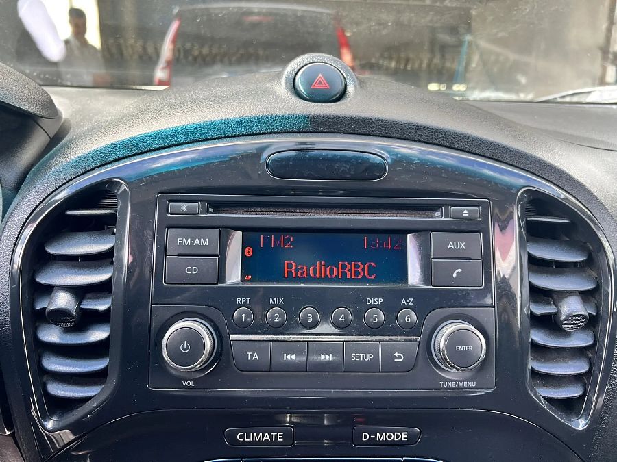 Nissan Juke 1.6 CVT (190 л.с.) 4WD, 2011