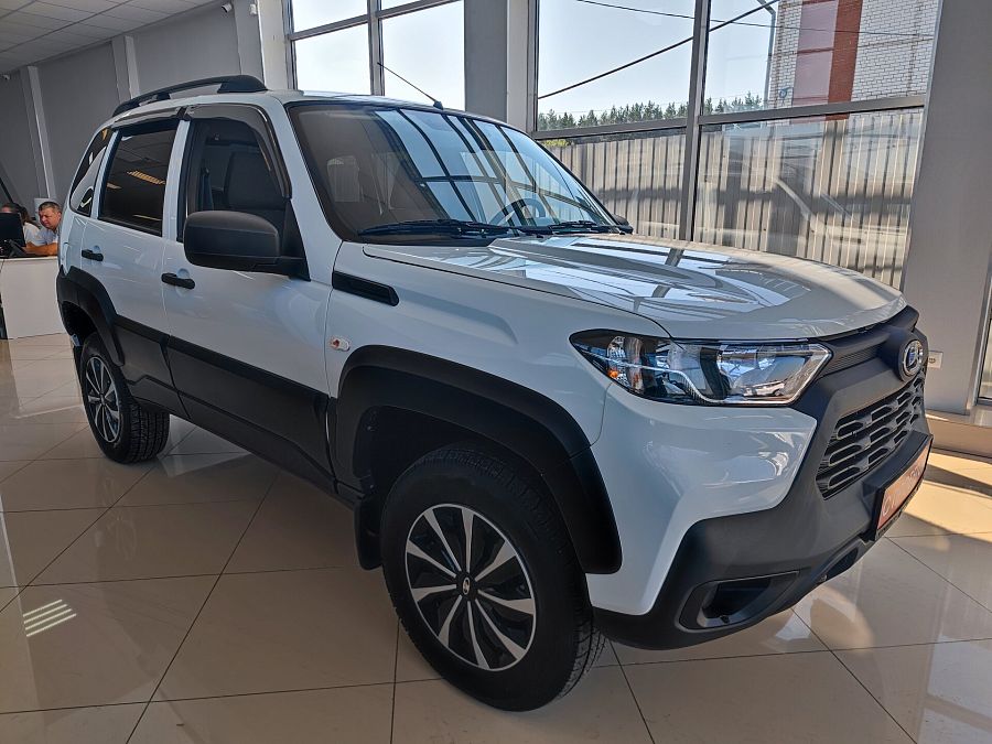 Lada (Ваз) Niva Travel 1.7 MT (83 л.с.) 4WD, 2024 Lada (Ваз) Niva Travel 1.7 MT (83 л.с.) 4WD, 2024