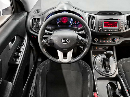 Kia Sportage 2.0 AT (150 л.с.), 2013 Kia Sportage 2.0 AT (150 л.с.), 2013 — купить в Нижнем Новгороде