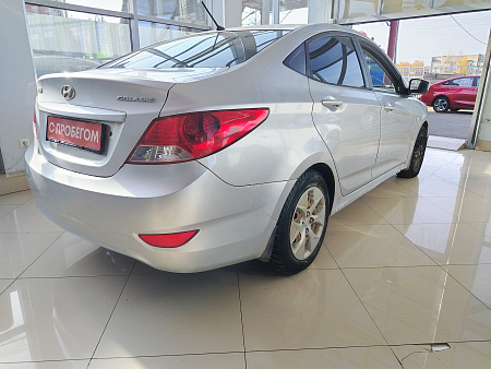 Hyundai Solaris 1.4 MT (107 л.с.), 2013 Hyundai Solaris 1.4 MT (107 л.с.), 2013 — купить в Нижнем Новгороде