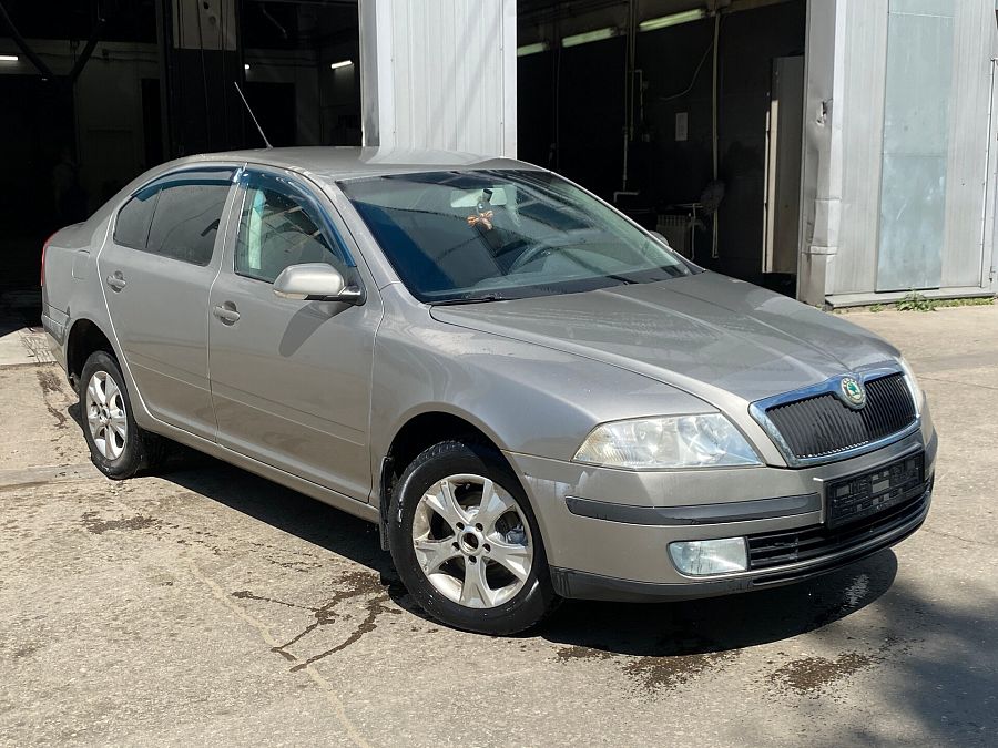 Skoda Octavia 1.6 MT (102 л.с.), 2007