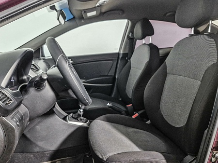 Hyundai Solaris 1.6 MT (123 л.с.), 2012