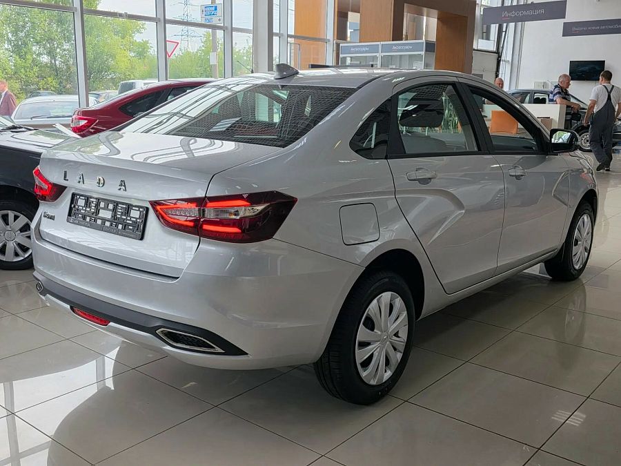 Lada (Ваз) Vesta 1.6 MT (106 л.с.), 2026