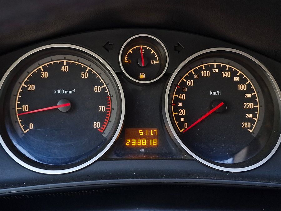 Opel Astra 1.6 MT (115 л.с.), 2014 Opel Astra 1.6 MT (115 л.с.), 2014