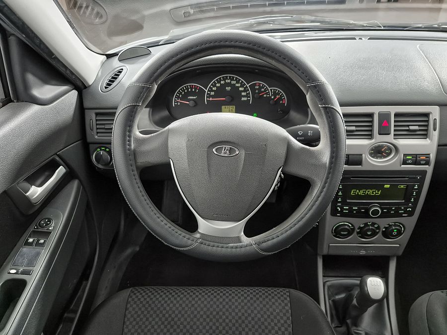 Lada (Ваз) Priora 1.6 MT (98 л.с.), 2012 Lada (Ваз) Priora 1.6 MT (98 л.с.), 2012