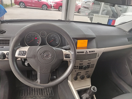 Opel Astra GTC 1.6 MT (115 л.с.), 2008 — купить в Нижнем Новгороде
