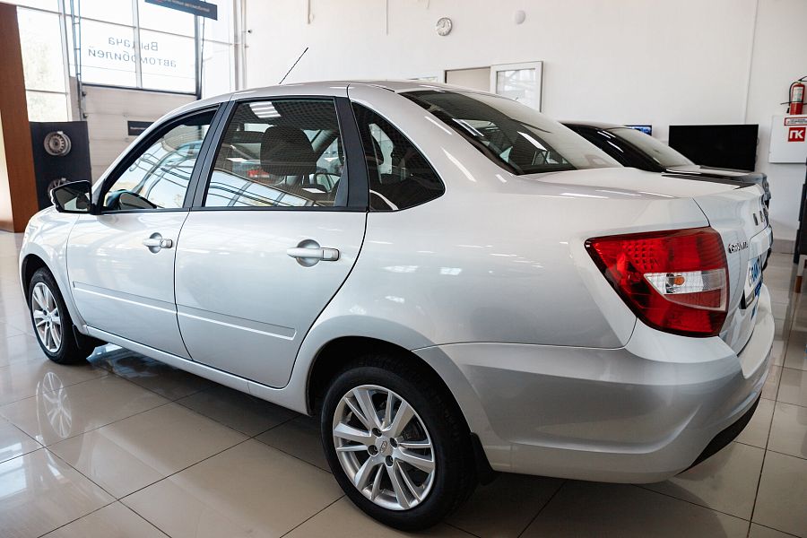 Lada (Ваз) Granta 1.6 MT (90 л.с.), 2026 Lada (Ваз) Granta 1.6 MT (90 л.с.), 2026