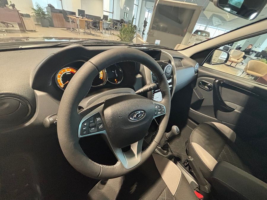 Lada (Ваз) Largus Cross 1.6 MT (106 л.с.), 2026