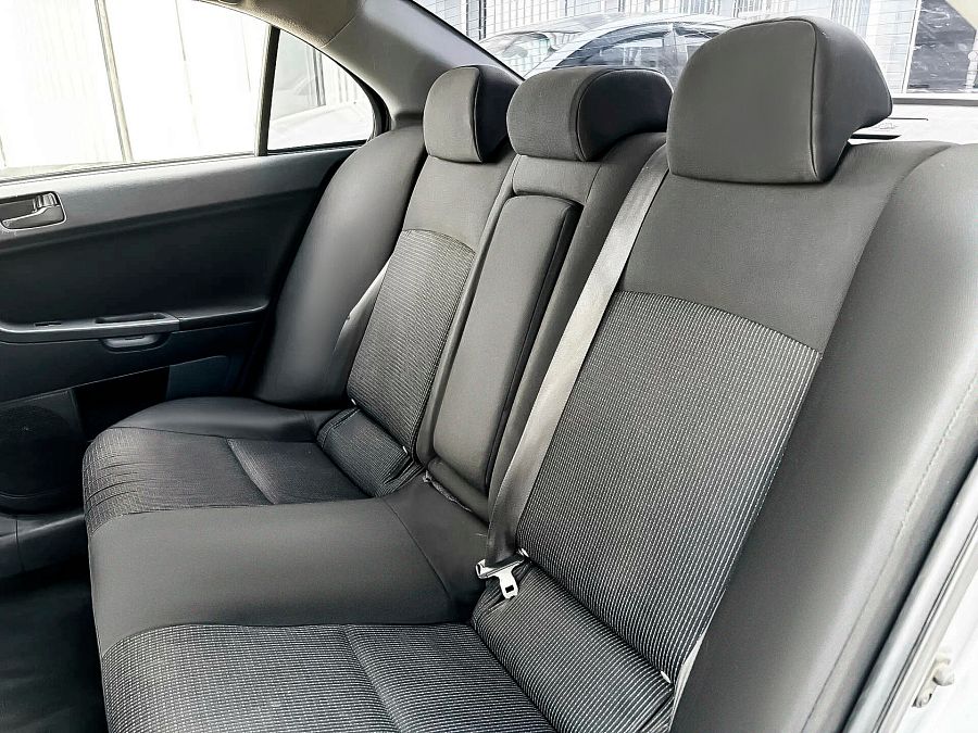 Mitsubishi Lancer 1.5 MT (109 л.с.), 2009