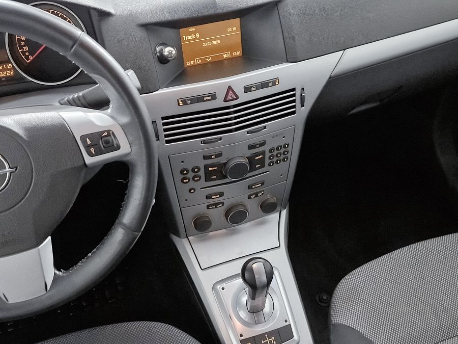 Opel Astra 1.6 AMT (115 л.с.), 2011 Opel Astra 1.6 AMT (115 л.с.), 2011