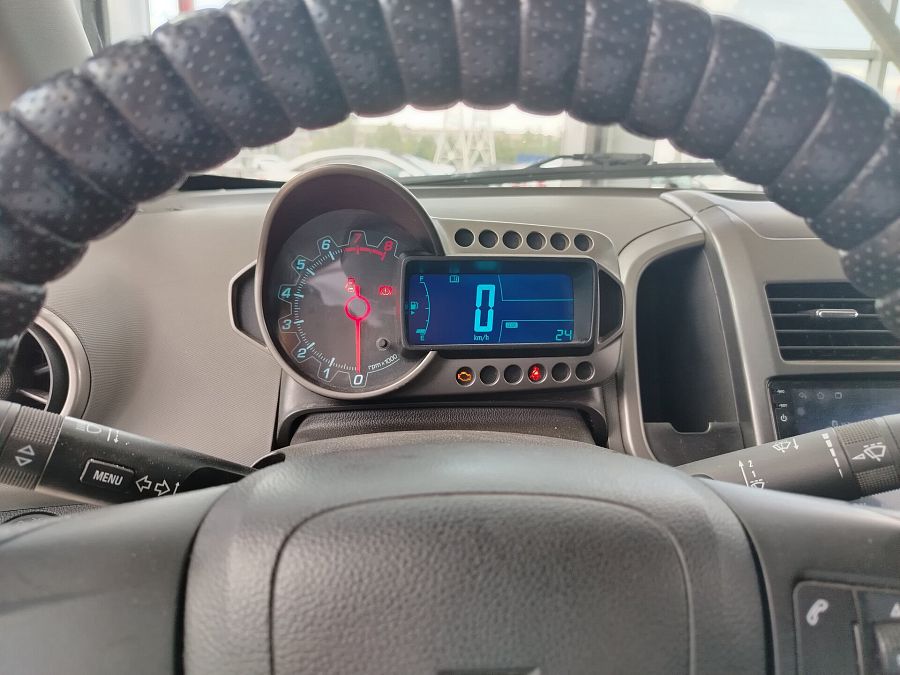 Chevrolet Aveo 1.6 MT (115 л.с.), 2014