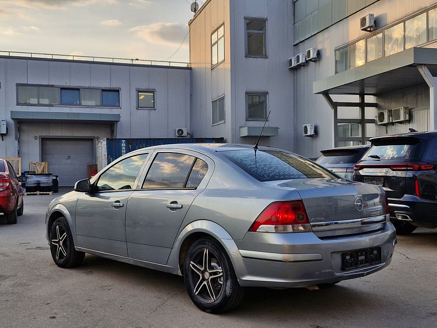 Opel Astra 1.6 MT (115 л.с.), 2014 Opel Astra 1.6 MT (115 л.с.), 2014
