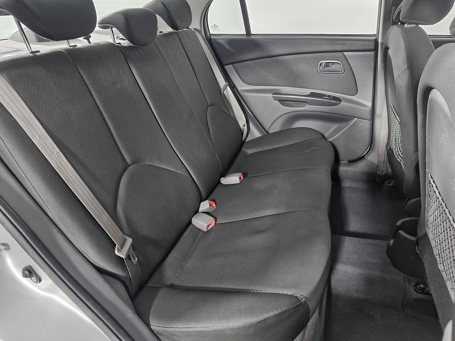 Kia Rio 1.4 AT (95 л.с.), 2011