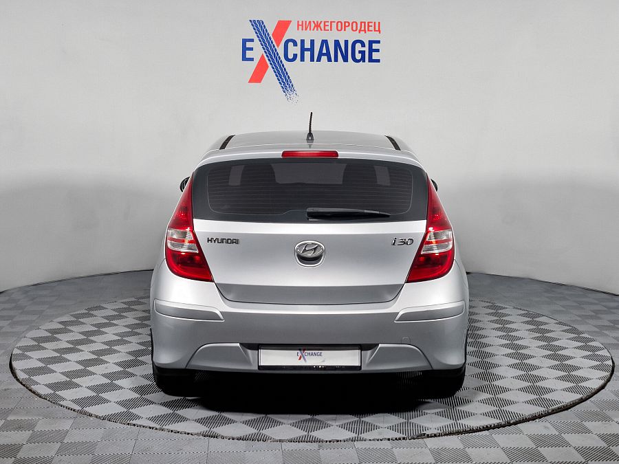 Hyundai i30 1.6 AT (126 л.с.), 2010 Hyundai i30 1.6 AT (126 л.с.), 2010