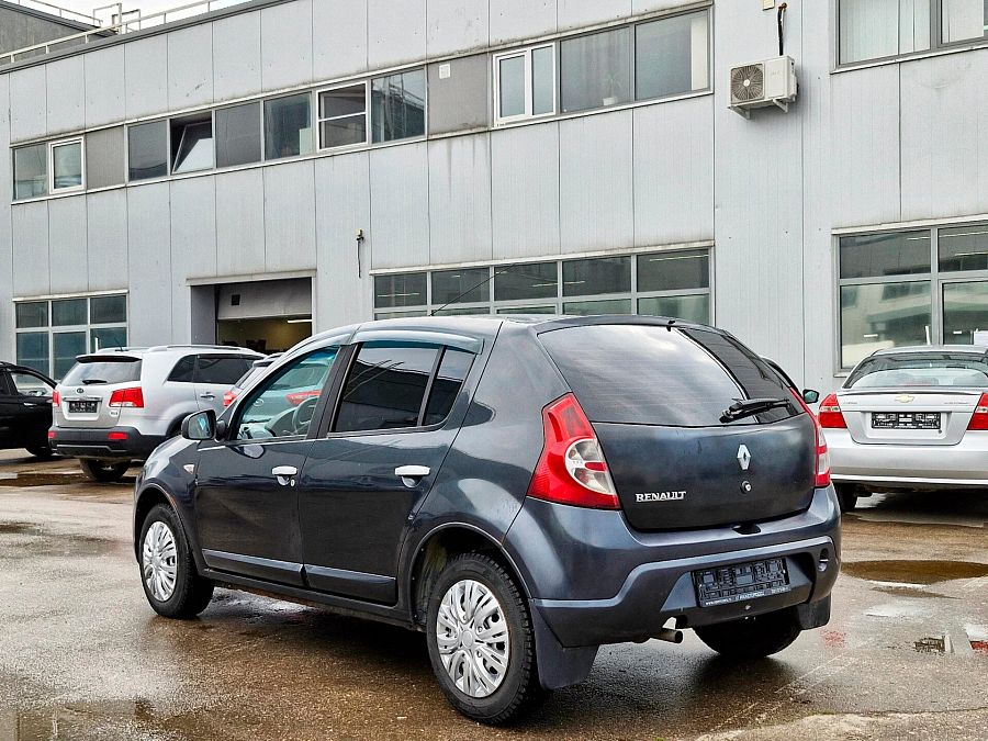 Renault Sandero 1.6 MT (84 л.с.), 2010 Renault Sandero 1.6 MT (84 л.с.), 2010