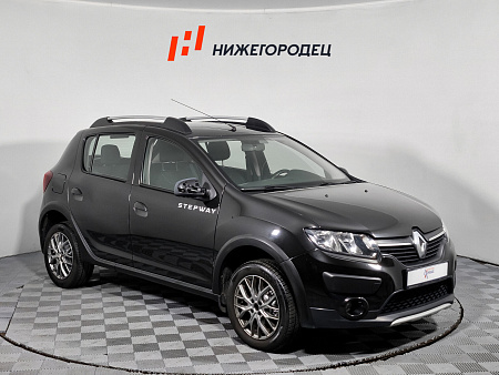 Renault Sandero Stepway 1.6 AT (102 л.с.), 2017 Renault Sandero Stepway 1.6 AT (102 л.с.), 2017 — купить в Нижнем Новгороде