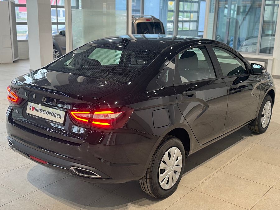 Lada (Ваз) Vesta 1.6 MT (106 л.с.), 2026