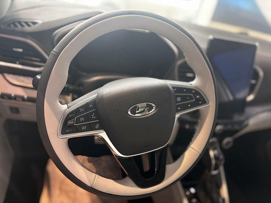 Lada (ВАЗ) Aura 1.8 CVT (122 л.с.), 2025