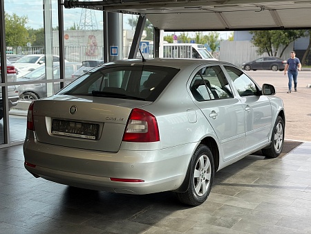 Skoda Octavia 1.6 MT (102 л.с.), 2010