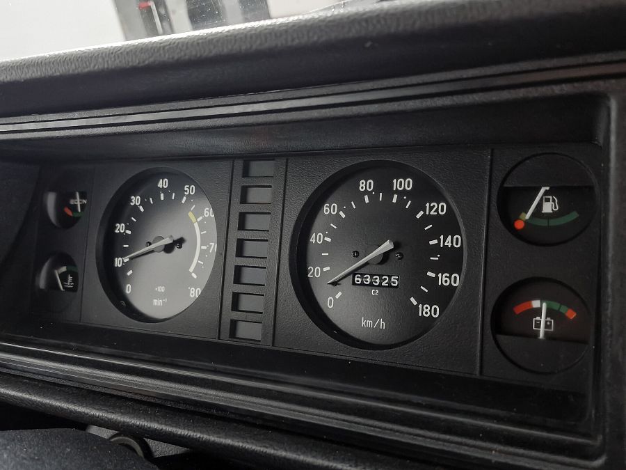 Lada (Ваз) 2107 1.6 MT (73 л.с.), 2010 Lada (Ваз) 2107 1.6 MT (73 л.с.), 2010
