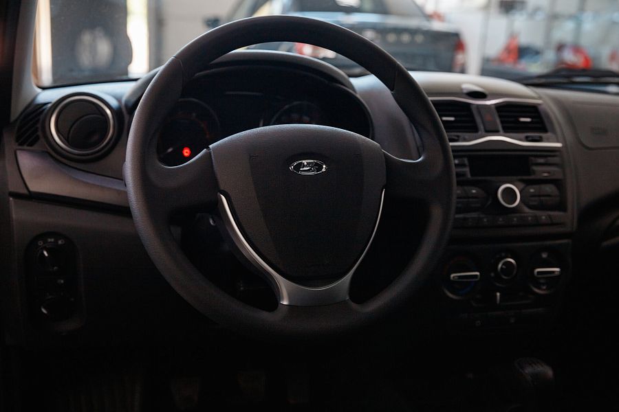 Lada (Ваз) Granta 1.6 MT (90 л.с.), 2026 Lada (Ваз) Granta 1.6 MT (90 л.с.), 2026