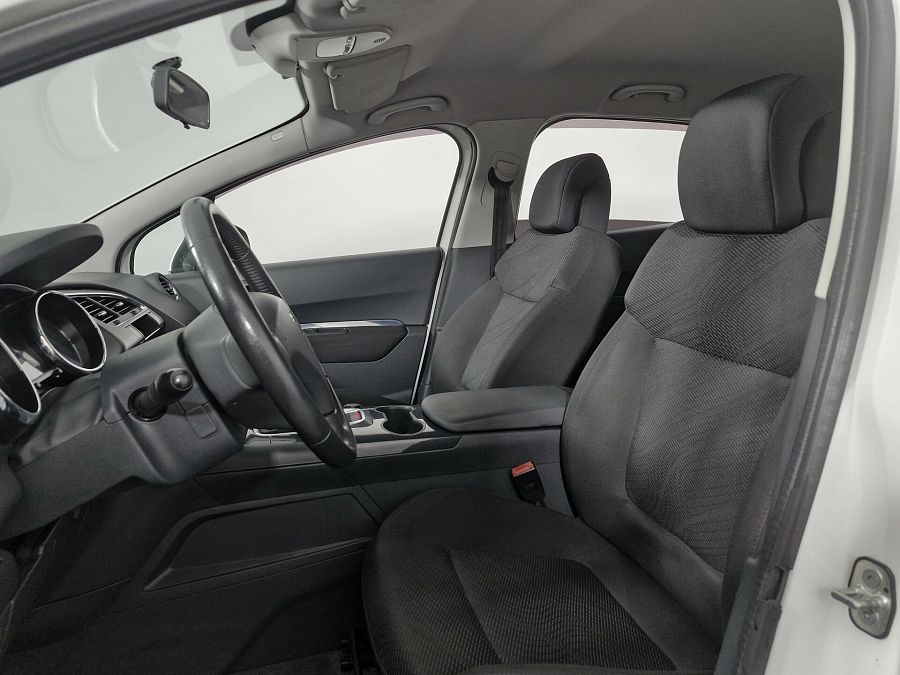 Peugeot 3008 1.6 MT (120 л.с.), 2011