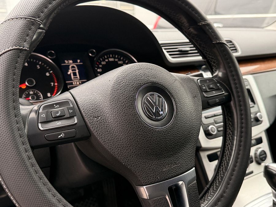 Volkswagen Passat 1.8 AMT (152 л.с.), 2012
