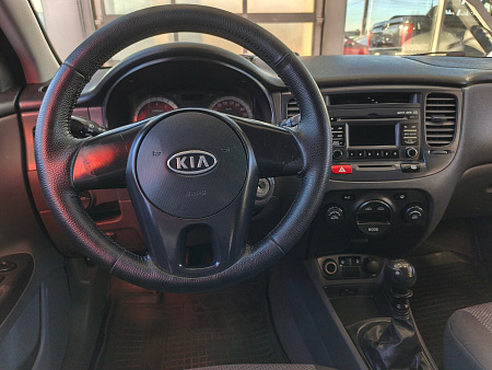 Kia Rio 1.4 MT (95 л.с.), 2010 — купить в Нижнем Новгороде