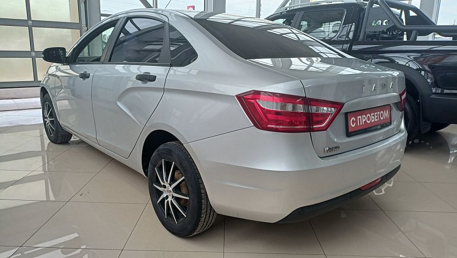 Lada (Ваз) Vesta 1.6 MT (106 л.с.), 2017