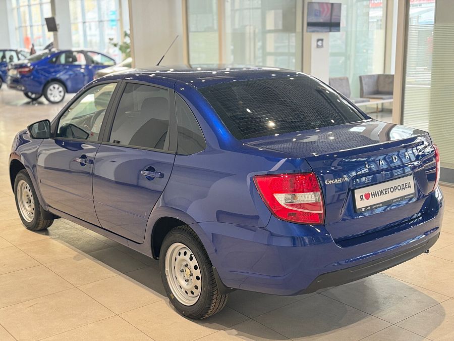 Lada (Ваз) Granta 1.6 MT (90 л.с.), 2026
