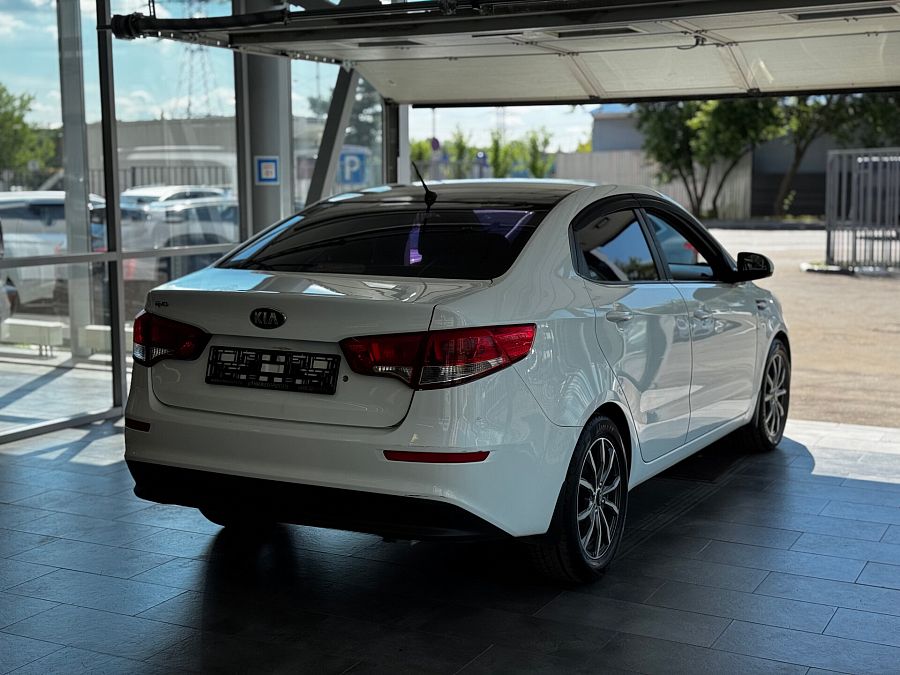 Kia Rio 1.6 MT (123 л.с.), 2016