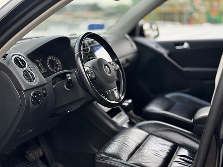 Volkswagen Tiguan 2.0d AT (140 л.с.) 4WD, 2010 Volkswagen Tiguan 2.0d AT (140 л.с.) 4WD, 2010