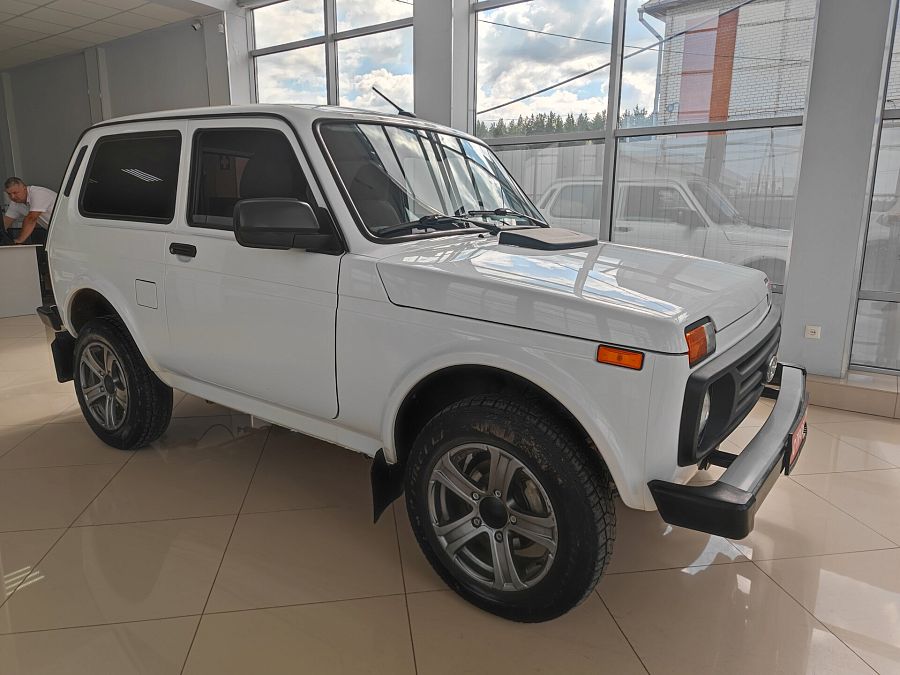 Lada (Ваз) Niva Legend 1.7 MT (83 л.с.) 4WD, 2023 Lada (Ваз) Niva Legend 1.7 MT (83 л.с.) 4WD, 2023
