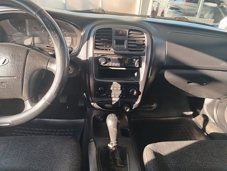 Hyundai Sonata 2.0 MT (131 л.с.), 2004 — купить в Нижнем Новгороде