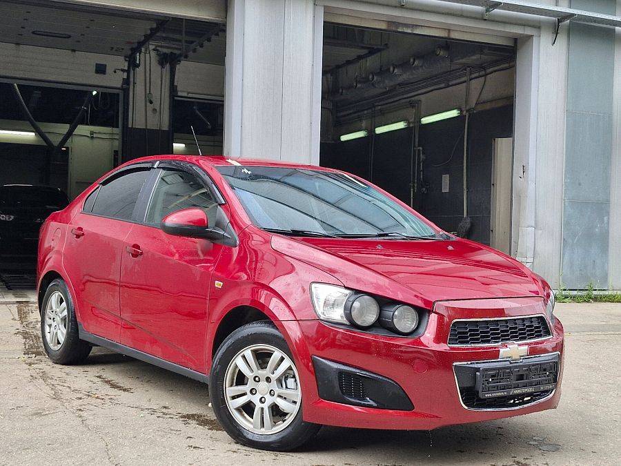 Chevrolet Aveo 1.6 MT (115 л.с.), 2013
