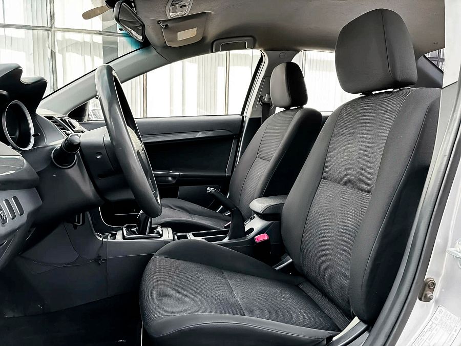 Mitsubishi Lancer 1.5 MT (109 л.с.), 2009