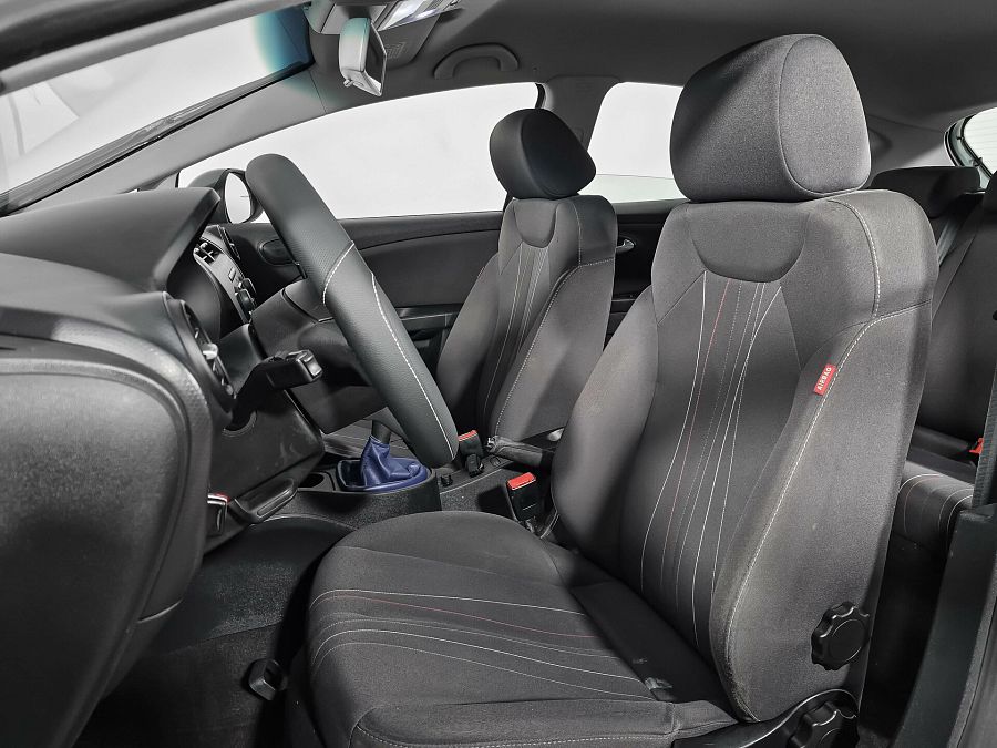 SEAT Leon 1.2 MT (105 л.с.), 2012