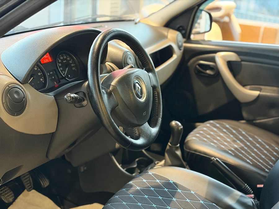 Renault Logan 1.4 MT (75 л.с.), 2011 Renault Logan 1.4 MT (75 л.с.), 2011