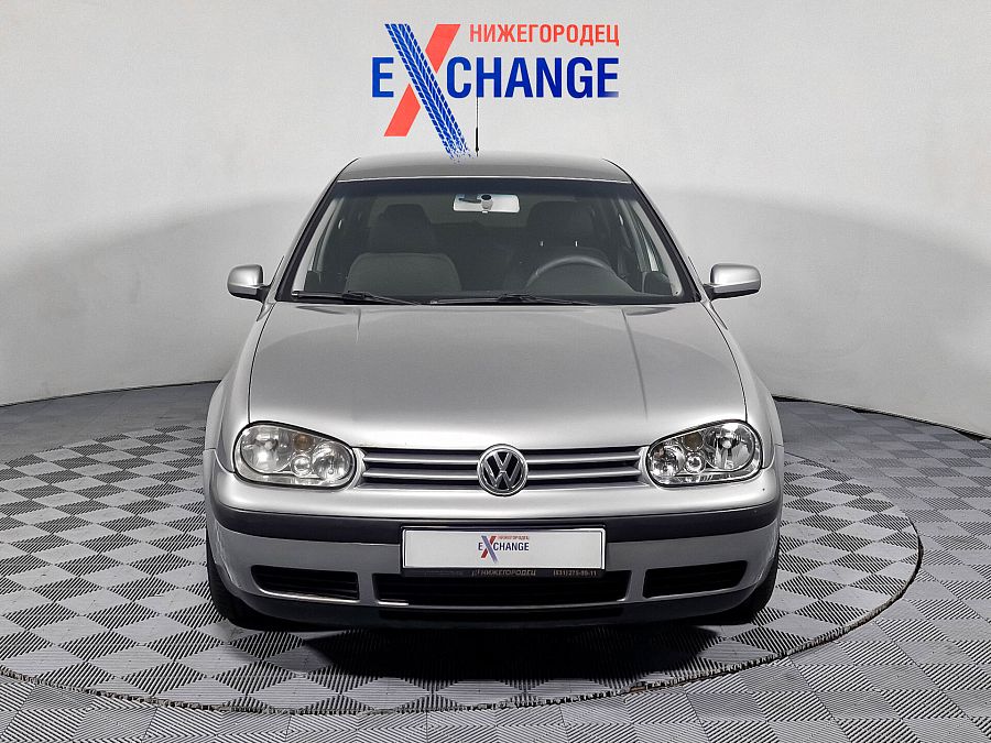 Volkswagen Golf 1.6 AT (102 л.с.), 2002