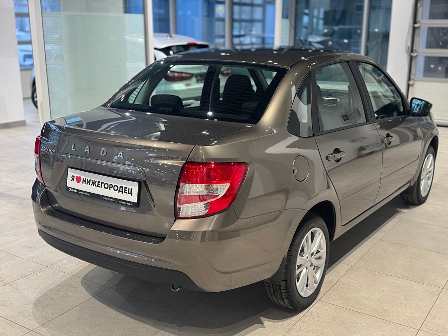 Lada (Ваз) Granta 1.6 MT (90 л.с.), 2026 Lada (Ваз) Granta 1.6 MT (90 л.с.), 2026